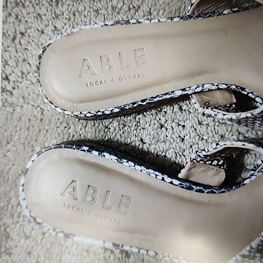 Able Slide Sanda - image 3